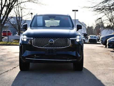 Used 2025 Volvo XC90 B5 Plus AWD/4WD image 2