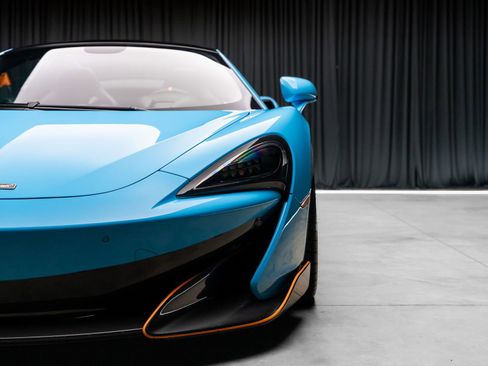 Used 2020 McLaren 600LT Spider image 28