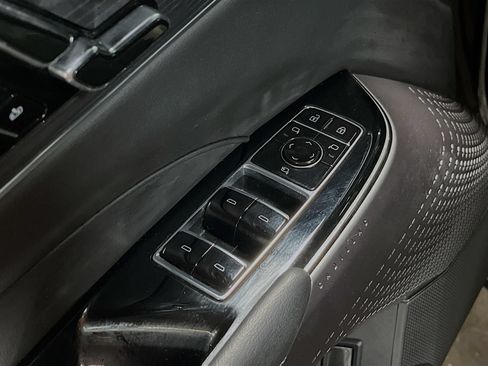 Used 2025 Cadillac Lyriq Sport AWD/4WD image 18