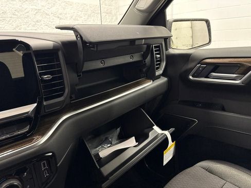 New 2026 Chevrolet Silverado 1500 RST AWD/4WD image 29