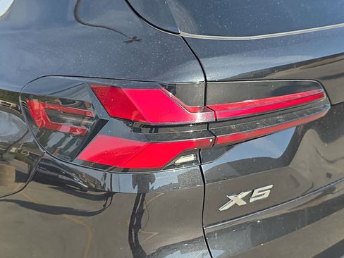 Used 2025 BMW X5 xDrive50e image 33