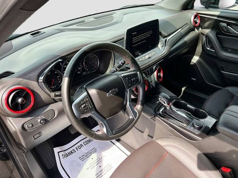 Used 2024 Chevrolet Blazer RS w/ Enhanced Convenience Package image 9