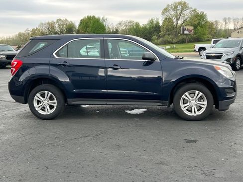 Used 2017 Chevrolet Equinox LS FWD image 37