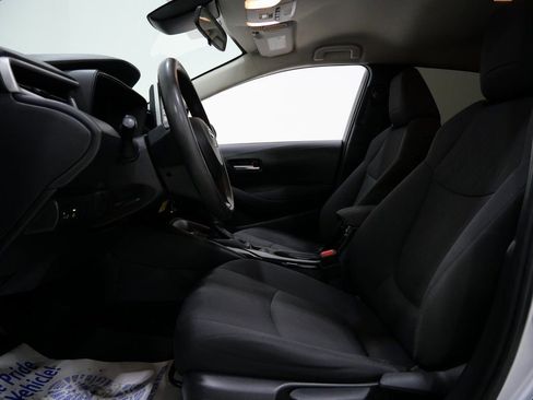 Used 2021 Toyota Corolla LE w/ Carpet Mat Package (TMS) image 12