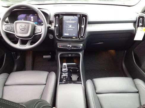New 2025 Volvo XC40 B5 Plus w/ Climate Package image 12