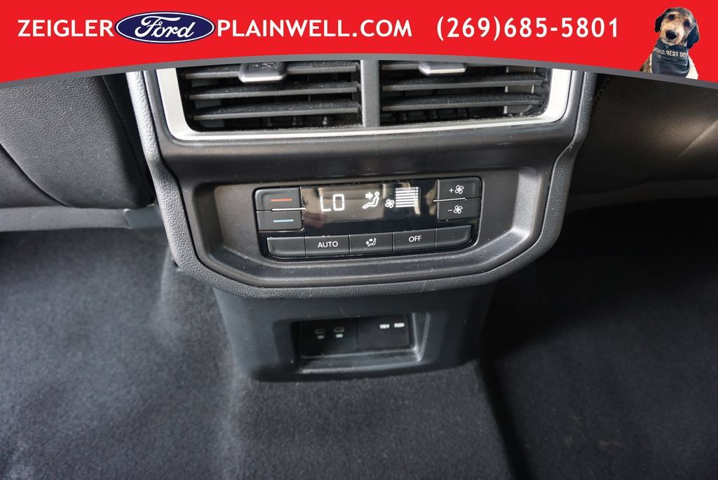 Used 2025 Volkswagen Atlas SE FWD image 14