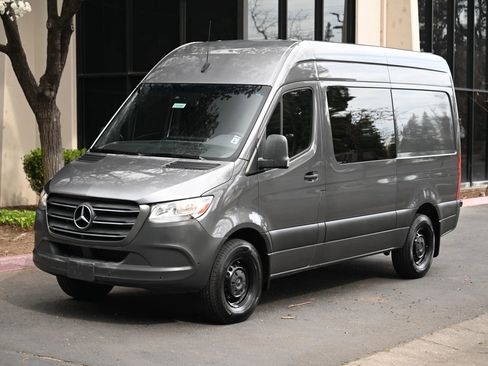 Used 2020 Mercedes-Benz Sprinter 2500 image 5