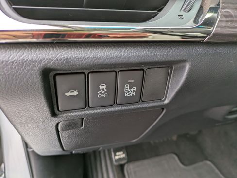 Used 2015 Toyota Avalon XLE Touring image 16