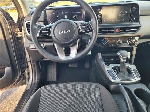 Used 2026 Kia Seltos LX FWD image 10