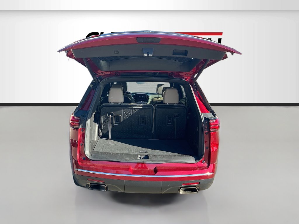 Used 2023 Chevrolet Traverse Premier w/ LPO, Floor Liner Package FWD image 27