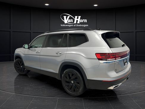 Used 2026 Volkswagen Atlas SE w/ Black Wheel Package AWD/4WD image 5