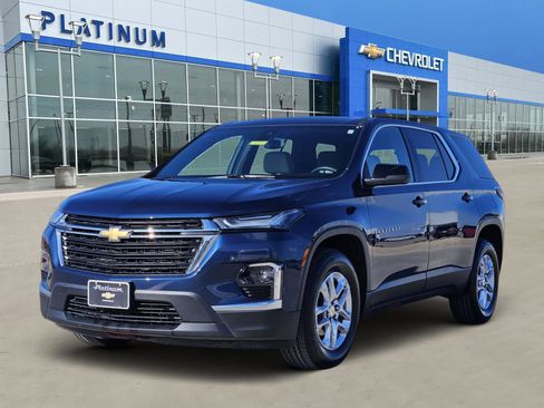 Certified 2023 Chevrolet Traverse LS image 3