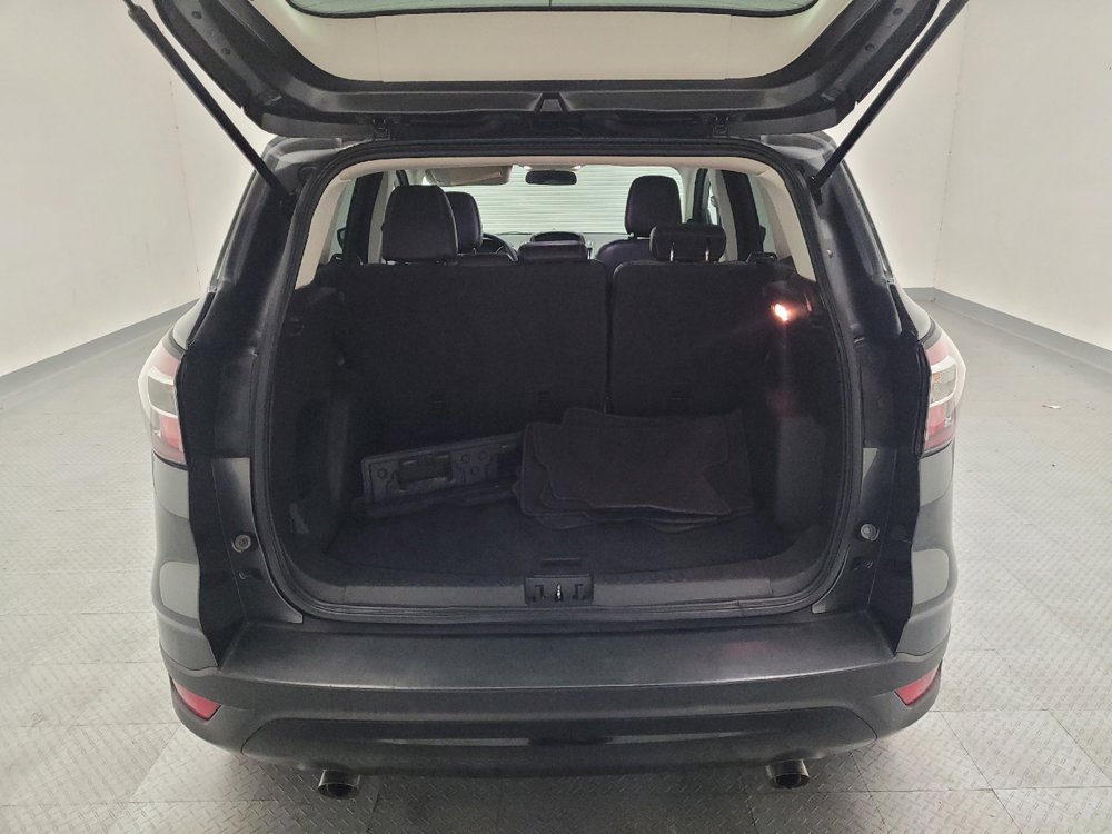 Used 2018 Ford Escape SE w/ SE Sport Appearance Package FWD image 29