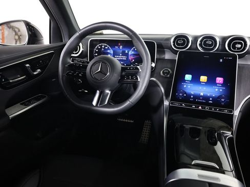 Used 2026 Mercedes-Benz GLC 300 4MATIC image 43