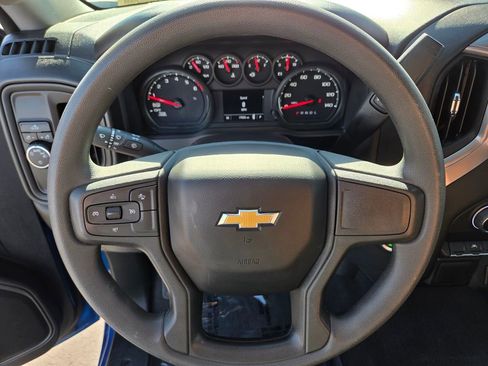 Used 2022 Chevrolet Silverado 1500 Custom image 17