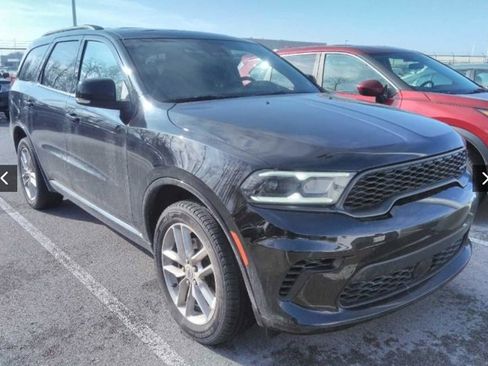 Used 2024 Dodge Durango GT image 3