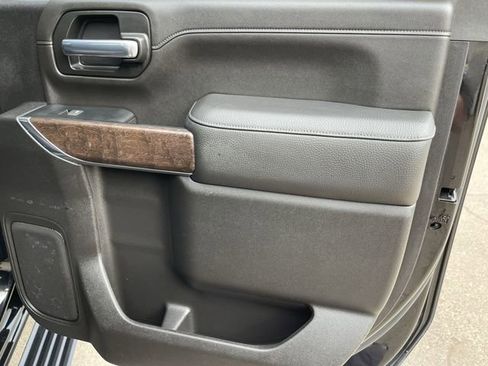 Used 2023 GMC Sierra 2500 Denali w/ Denali Black Diamond Edition image 14