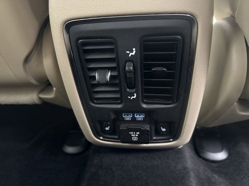 Used 2014 Jeep Grand Cherokee Limited image 14