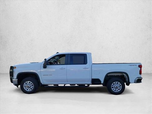 Used 2021 Chevrolet Silverado 2500 LT w/ Fleet Comfort Package AWD/4WD image 8