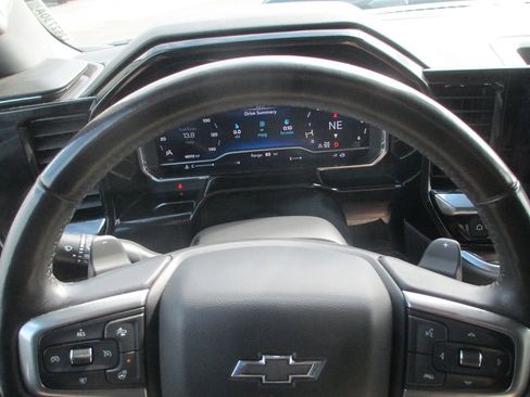 Used 2022 Chevrolet Silverado 1500 LT Trail Boss w/ LT Trail Boss Premium Package image 31