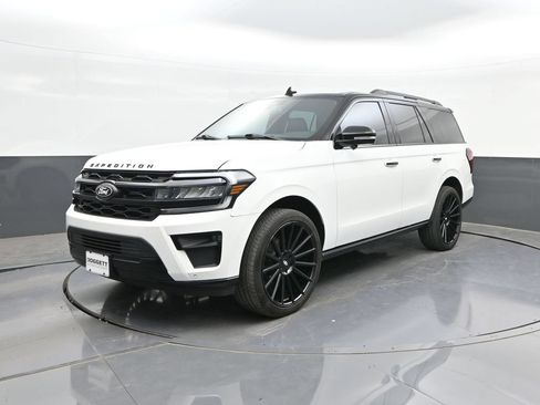 Used 2023 Ford Expedition Limited RWD image 1