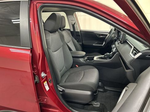 Used 2019 Toyota RAV4 XLE w/ Convenience Package AWD/4WD image 23