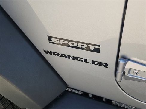 Used 2016 Jeep Wrangler Sport w/ Quick Order Package 24S image 10
