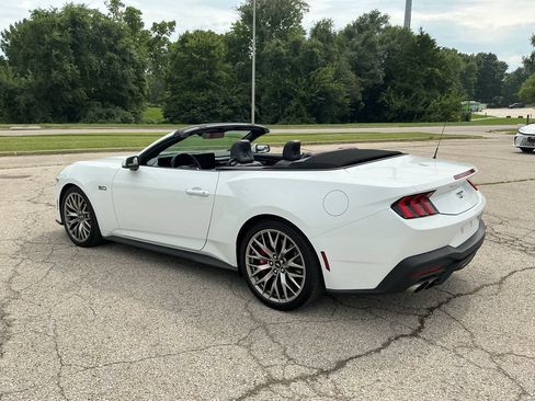 Used 2024 Ford Mustang GT Premium RWD image 3