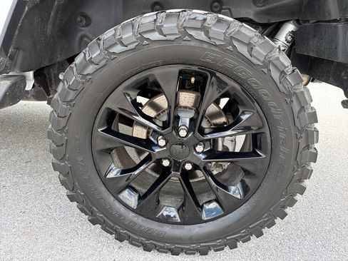 Used 2021 Jeep Wrangler Unlimited Sahara AWD/4WD image 11