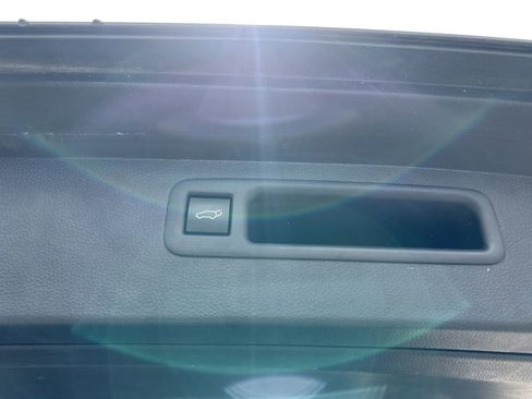 Used 2022 Toyota Highlander XSE FWD image 28