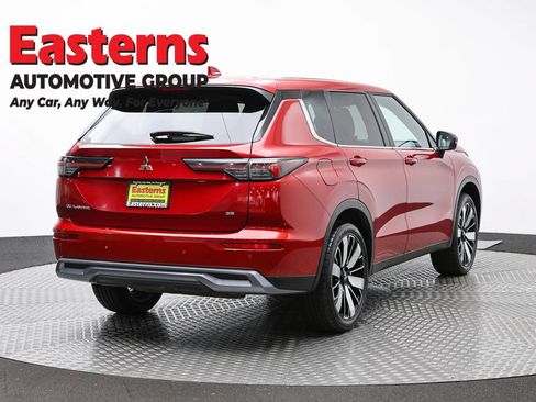 Used 2025 Mitsubishi Outlander SE AWD/4WD image 5