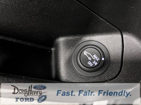 Used 2024 GMC Terrain SLT image 24