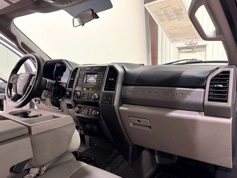 Used 2019 Ford F250 XL w/ Power Equipment Group image 19