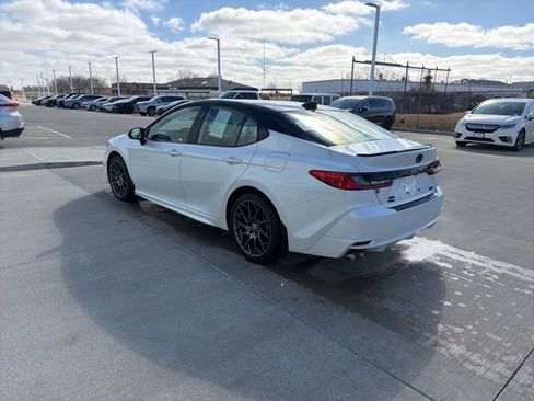 Used 2025 Toyota Camry XSE image 5