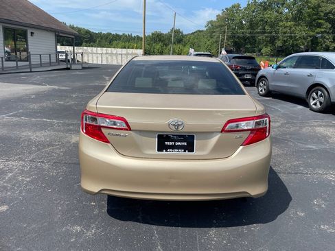 Used 2012 Toyota Camry LE FWD image 5