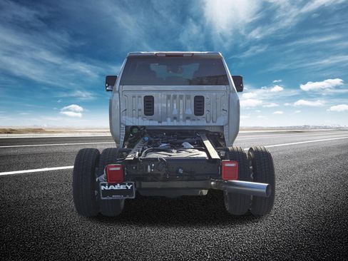 New 2026 GMC Sierra 3500 Pro w/ Convenience Package image 16