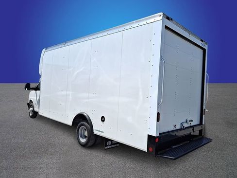 New 2026 Chevrolet Express 4500 w/ Power Convenience Package RWD image 4