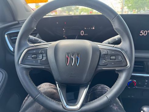 Used 2024 Buick Encore GX Preferred FWD image 11