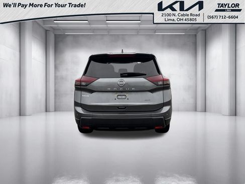Used 2025 Nissan Rogue SV AWD/4WD image 18