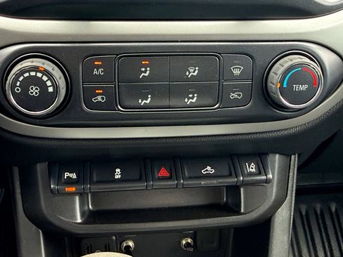 Used 2022 Chevrolet Colorado LT w/ Fleet Safety Package AWD/4WD image 17
