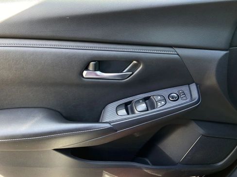 Used 2024 Nissan Sentra SV image 10