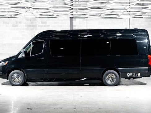 Used 2021 Mercedes-Benz Sprinter 3500 image 6