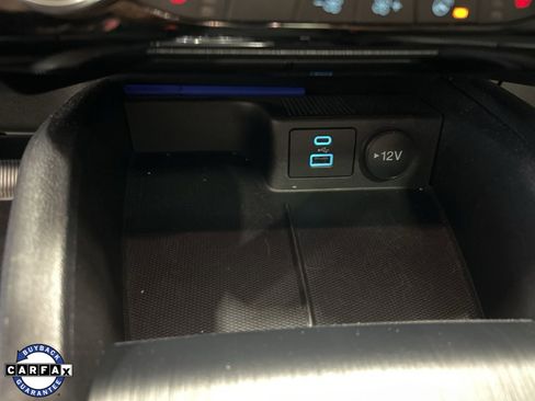 Used 2022 Ford Escape Titanium image 16