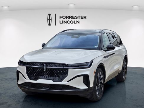 New 2026 Lincoln Nautilus Reserve w/ Jet Appearance Package image 7