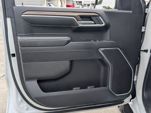 Used 2024 Chevrolet Silverado 1500 LT image 10