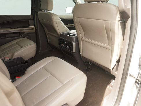 Used 2020 Ford Expedition XLT w/ Equipment Group 202A RWD image 17