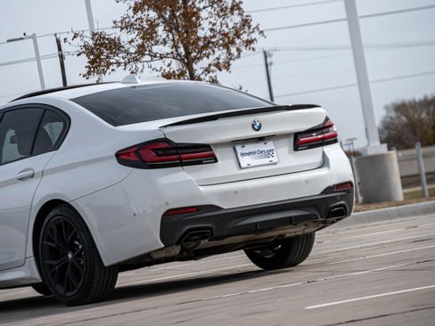 Certified 2022 BMW 530i 530i w/ M Sport Package image 6