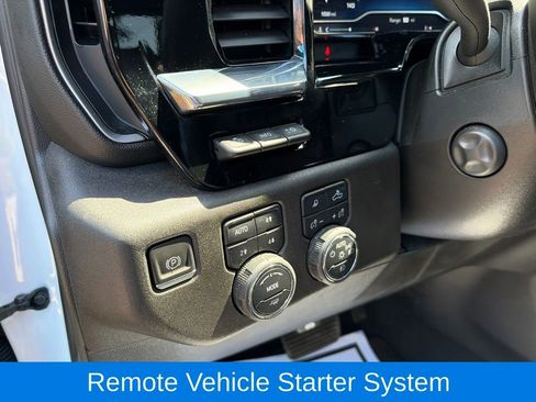 Used 2024 Chevrolet Silverado 1500 High Country w/ Technology Package AWD/4WD image 24
