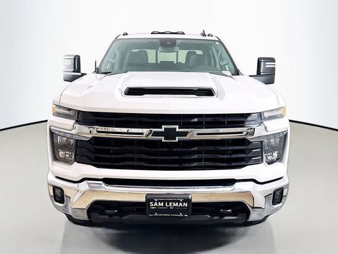 Used 2024 Chevrolet Silverado 3500 LT w/ Safety Package AWD/4WD image 2
