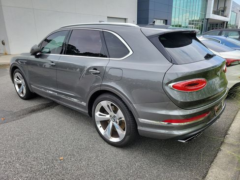 Certified 2023 Bentley Bentayga Plug-In Hybrid AWD/4WD image 12